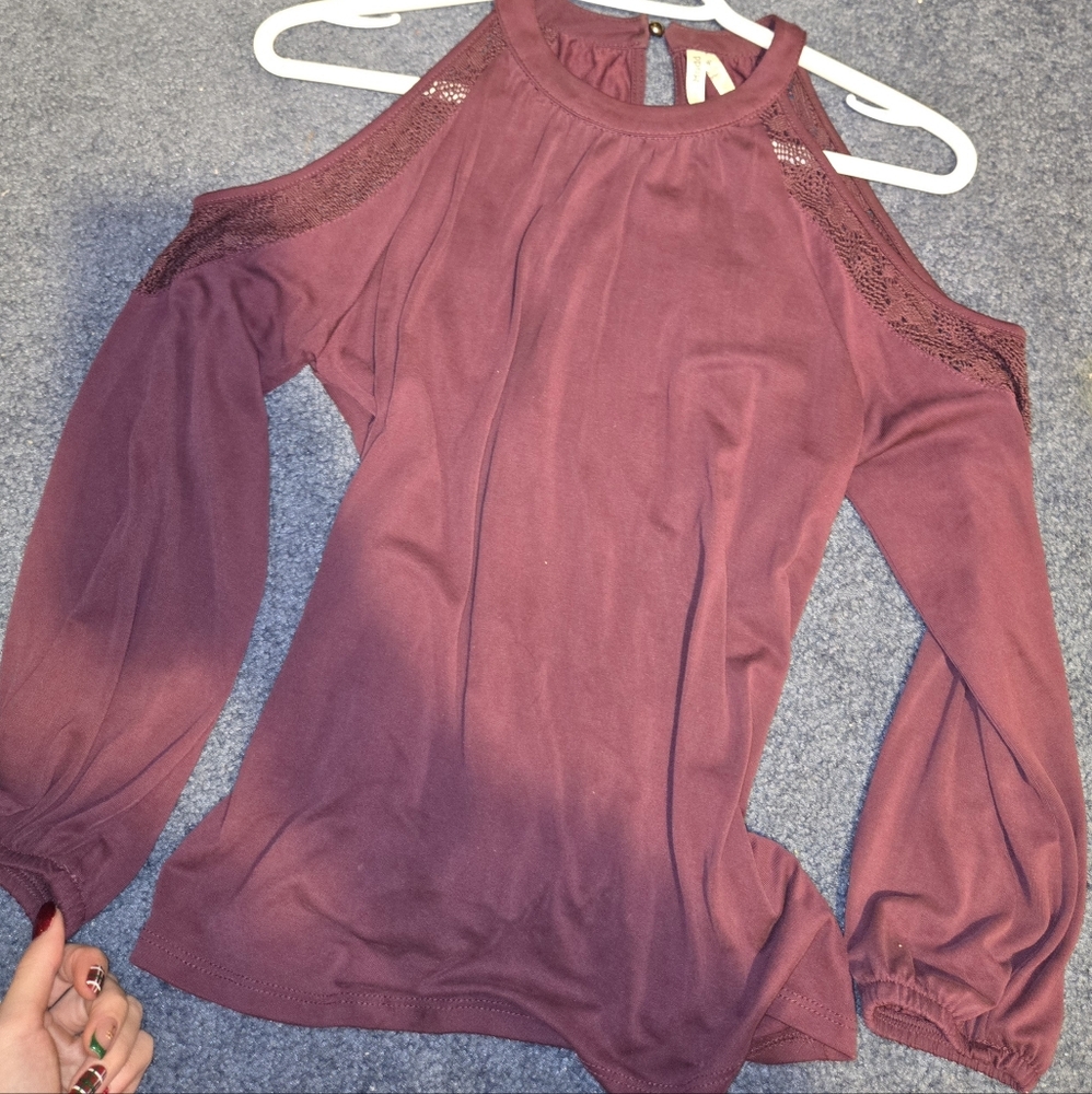 Cold shoulder top